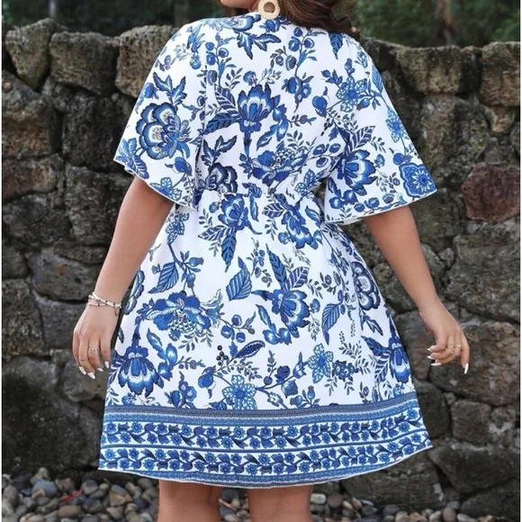 Boho Plus Size Floral Print Butterfly Sleeve Dress White Blue - Picture 3 of 7